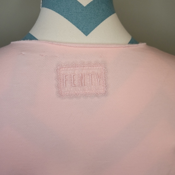 Puma by Rihanna Fenty Sleeveless Crop Crewneck Size M - Picture 9 of 13